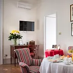 Palazzo Bernardini Suites